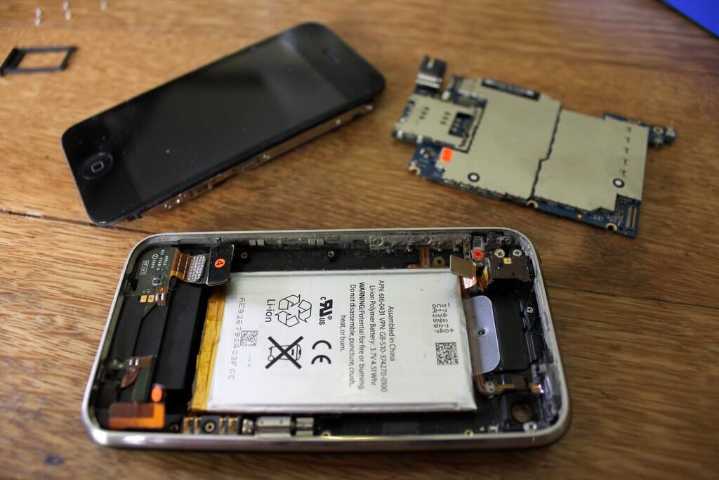 Apple iPhone Battery Replacement in Singapore